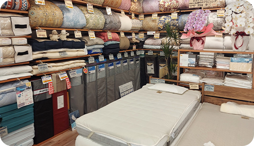 店内イメージ01
              